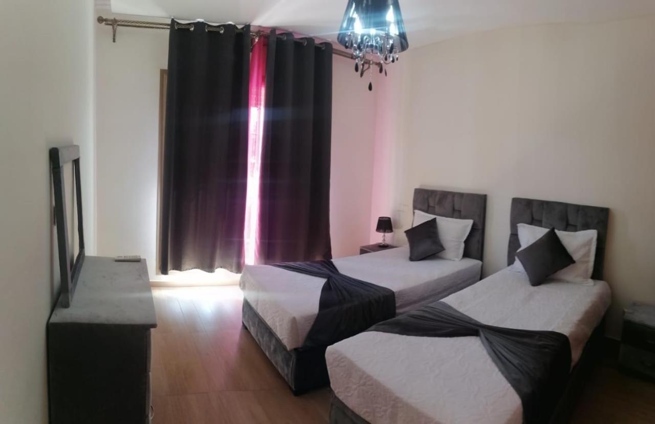 An Elegant For Rent With A Pool And A View Of The Mountains In Marrakesh