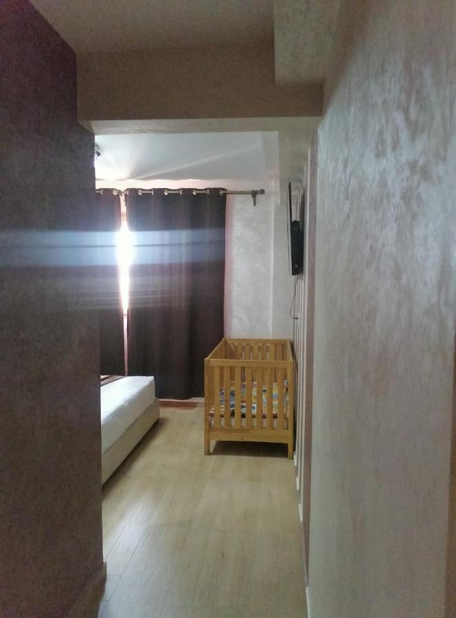 Apartment An Elegant For Rent With A Pool And A View Of The Mountains In