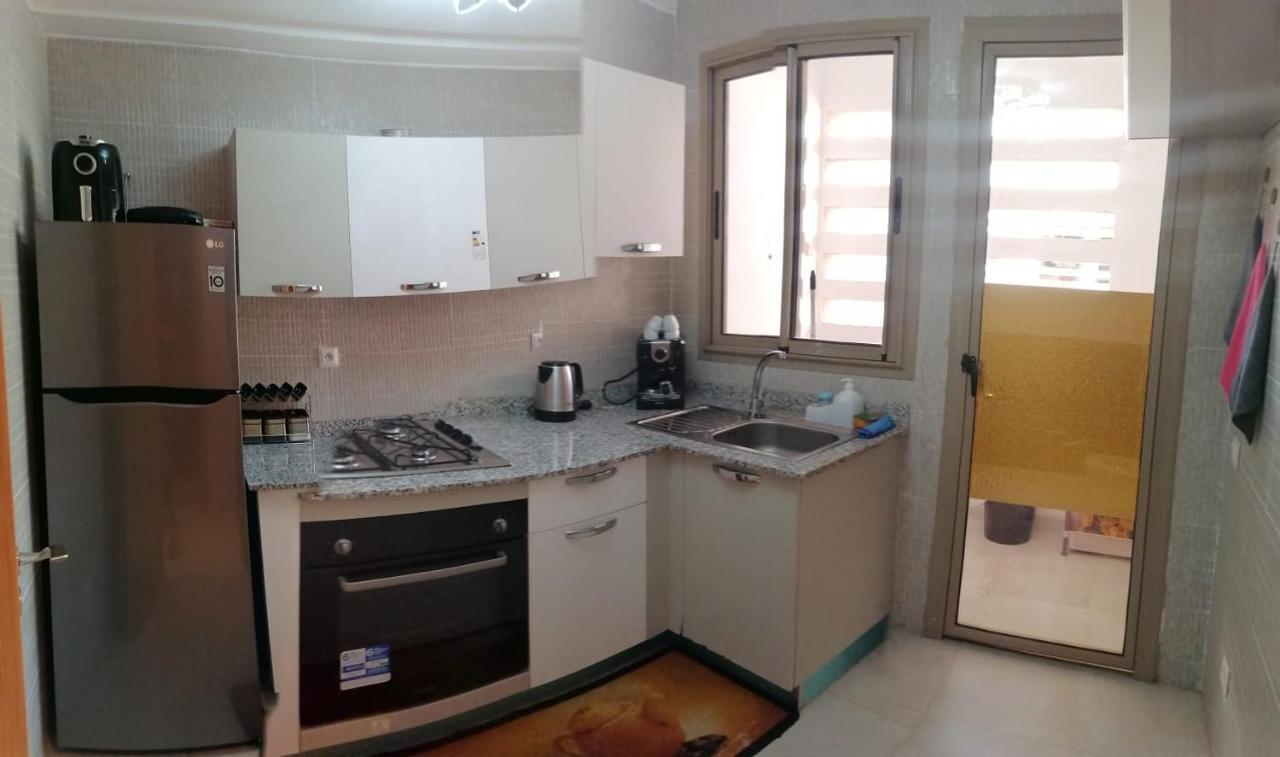 An Elegant For Rent With A Pool And A View Of The Mountains In *
