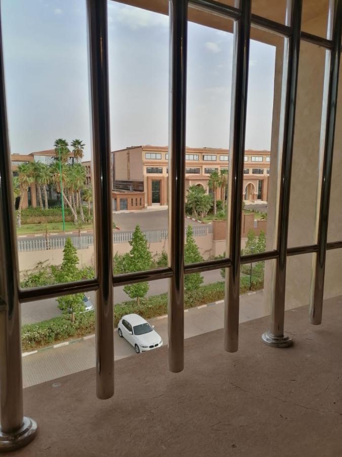 Appartement An Elegant For Rent With A Pool And A View Of The Mountains In
